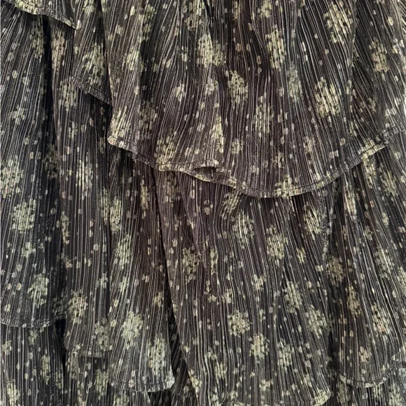 Gorgeous ASTR Floral Women's Ruffle-tiered Dress xs - Picture 3 of 3